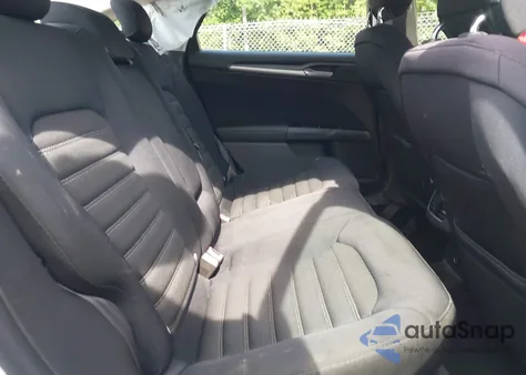 2013 Ford Fusion Se z USA, uszkodzony, nr VIN 3FA6P0H79DR281010